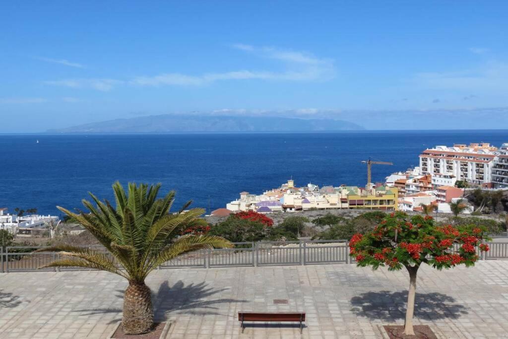 Luxury House With 3 Bedrooms, Sea Wiew And Swimming Pool In A Quiet Residence Puerto de Santiago  Bagian luar foto