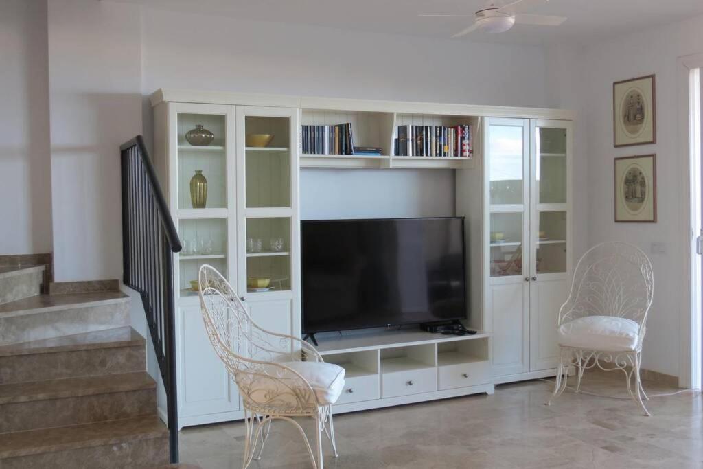 Luxury House With 3 Bedrooms, Sea Wiew And Swimming Pool In A Quiet Residence Puerto de Santiago  Bagian luar foto