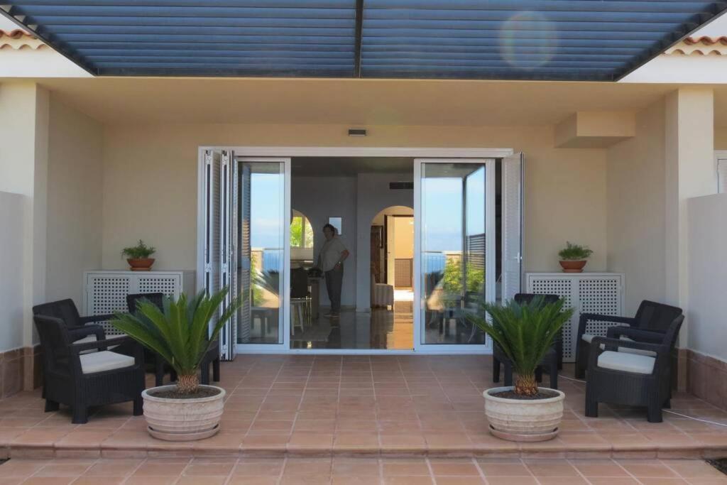Luxury House With 3 Bedrooms, Sea Wiew And Swimming Pool In A Quiet Residence Puerto de Santiago  Bagian luar foto